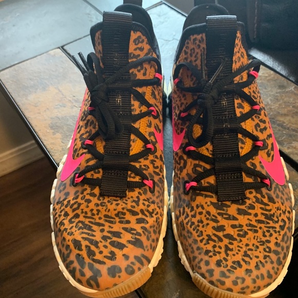 Nike shoes - Picture 4 of 4